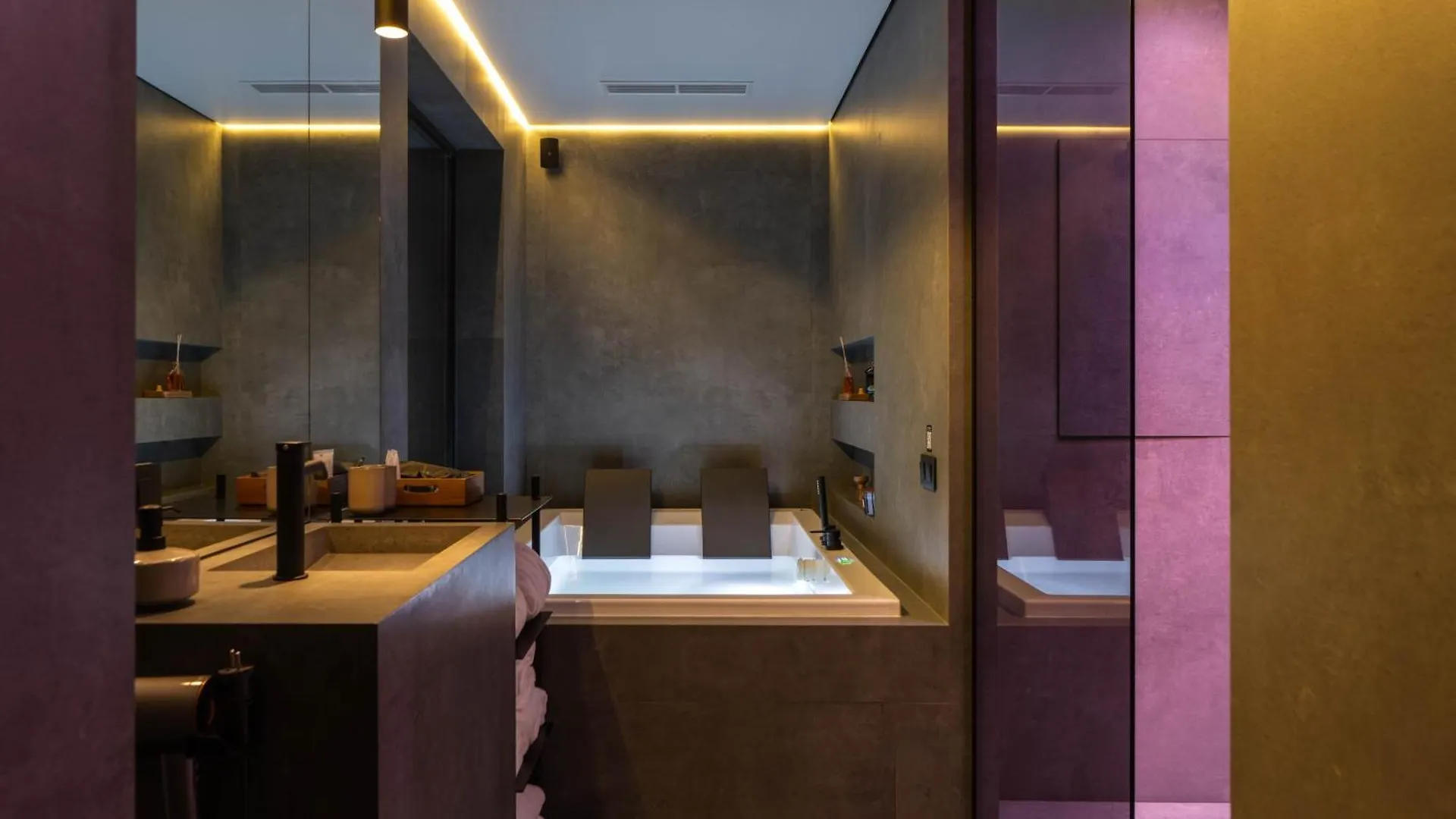 Be The One Hotel Kiew 0*,  Ukraine