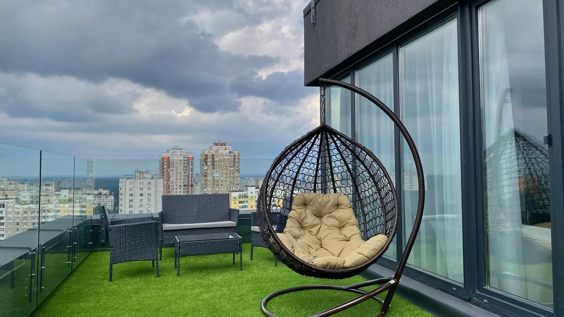 Be The One Hotel Kiev 0*,  Ukrayna